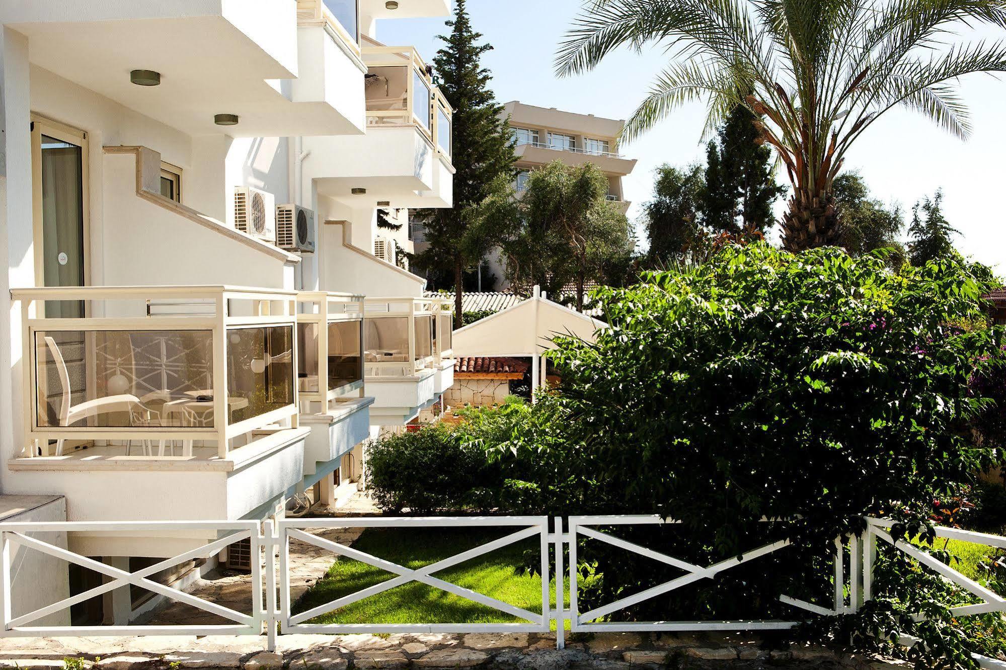Villa Adora Beach 시데 외부 사진